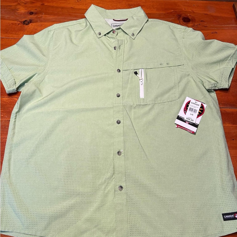 Canada Weather Gear Button Up Large